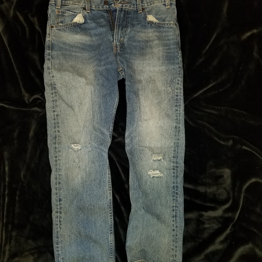 Levis - Picture 2 of 2